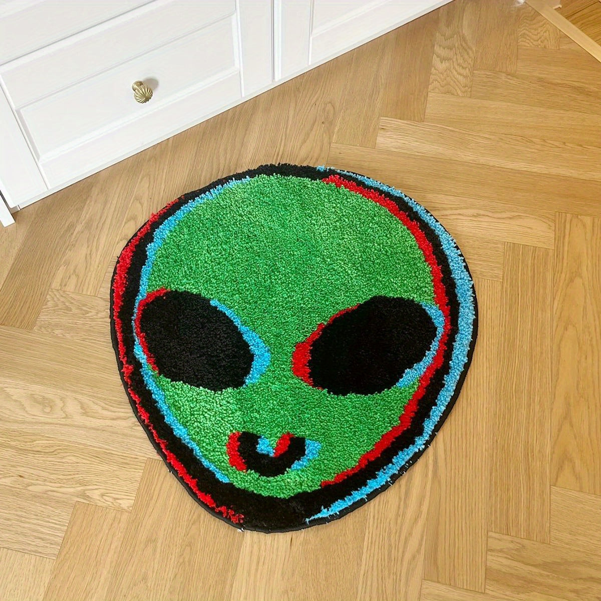 TRIPPY ALIEN HEAD RUG